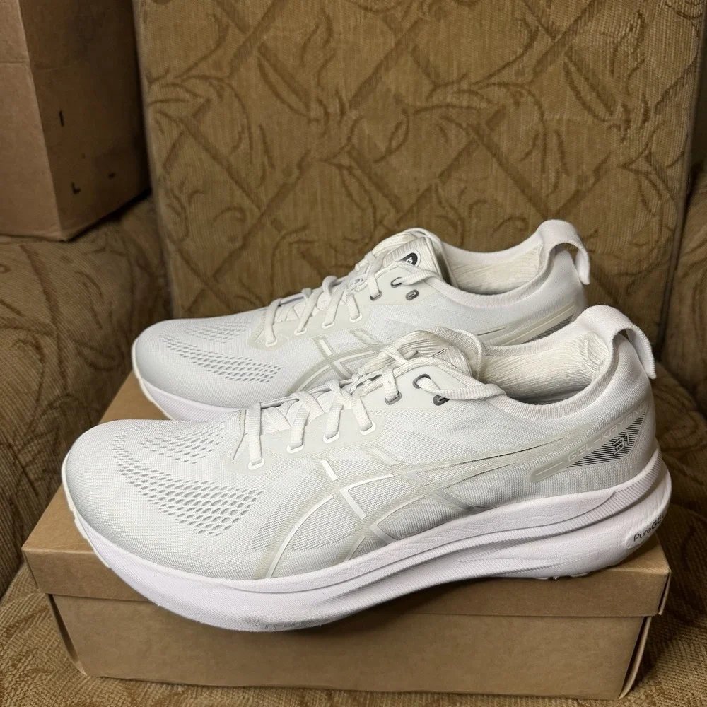 ASICS Gel-Kayano 31 White Grey 1011B867 Men's Size 12.5 Running Shoes